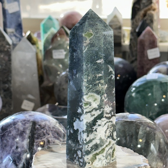 🔥SALE🔥 Moss Agate Crystal Tower! - Picture 8 of 11